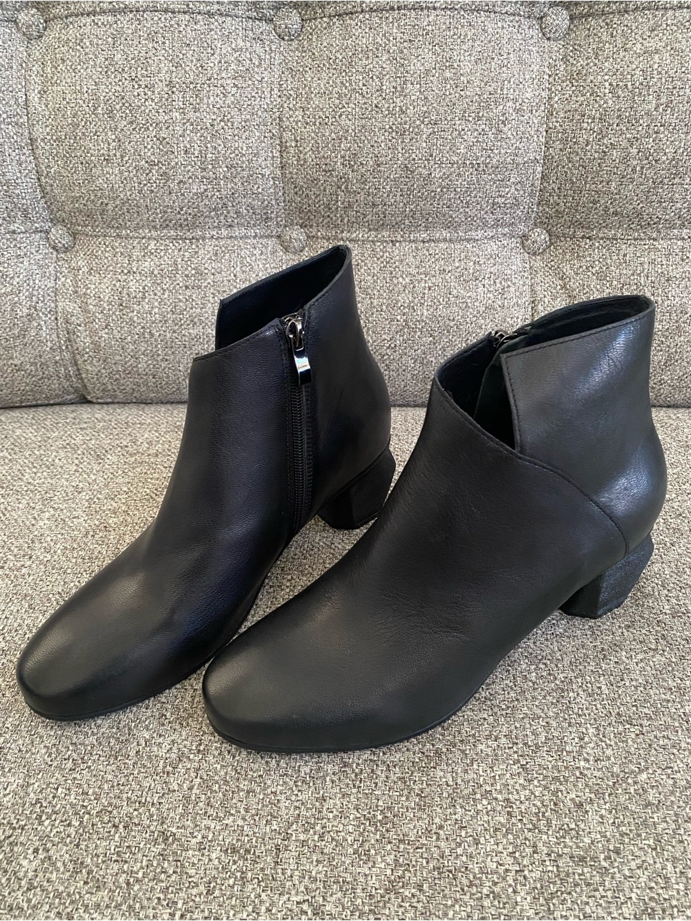 Antelope Black  Leather Ankle Boots - Perrin.   Size 39 (8-8.5)